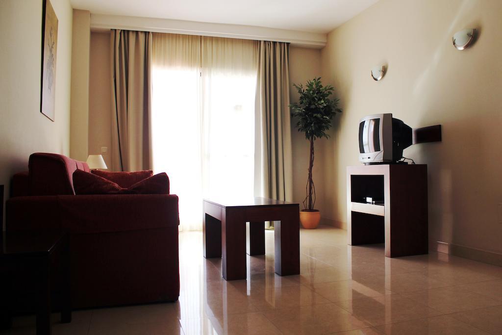 Apartamentos Turísticos Añoreta Rincon de la Victoria Luaran gambar