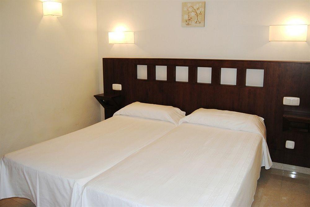 Apartamentos Turísticos Añoreta Rincon de la Victoria Luaran gambar